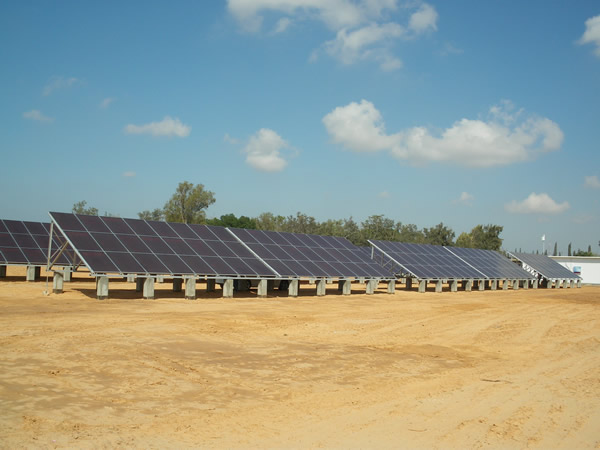 Solar Power Generation Demonstration System Starts Operating in Libya
