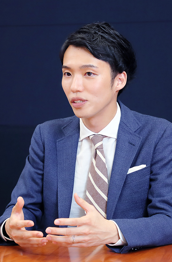 トラブル対応に奔走、ビジネスの重みに気付いた
