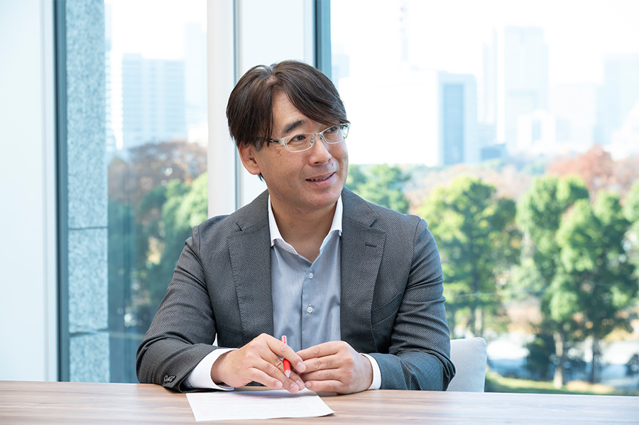編集長・玉川さんと吉木さんが話している様子