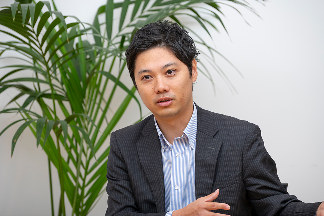 金融事業本部 デジタル金融事業部の中村隼人氏